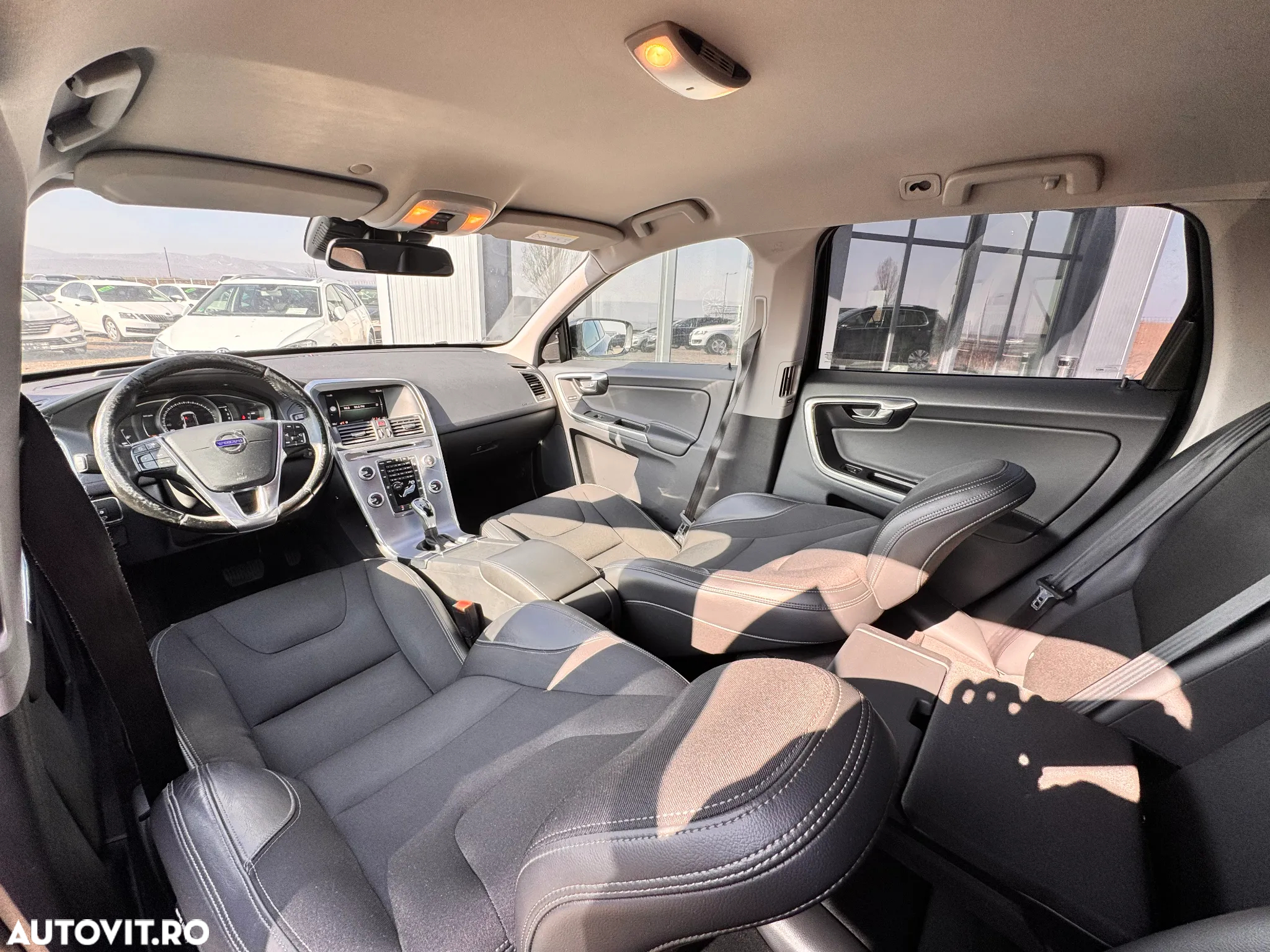 Volvo XC 60 D4AWD Kinetic - 18