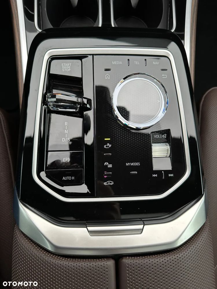 BMW Seria 7 M760e PHEV xDrive sport - 18