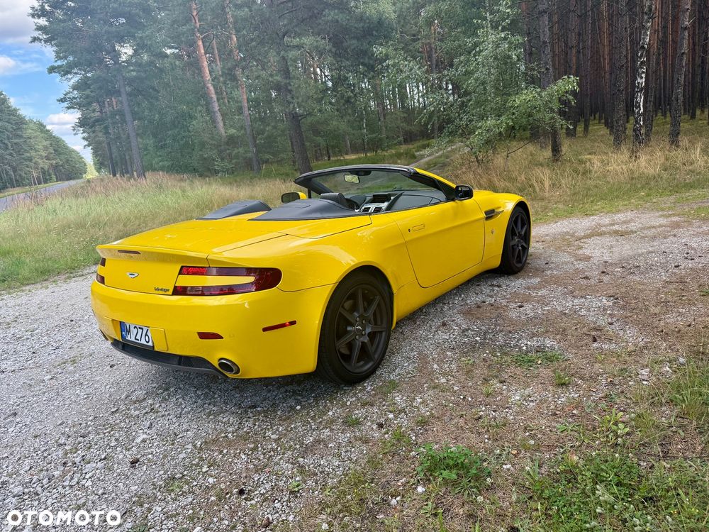 Aston Martin V8 Vantage - 4