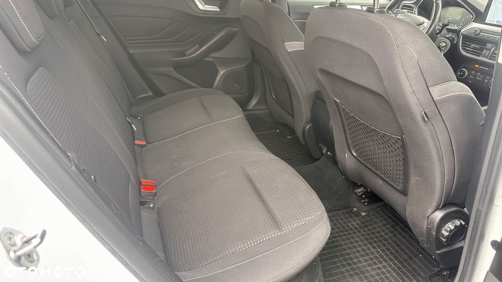 Ford Focus 1.5 EcoBlue Start-Stopp-System ST-LINE DESIGN - 15