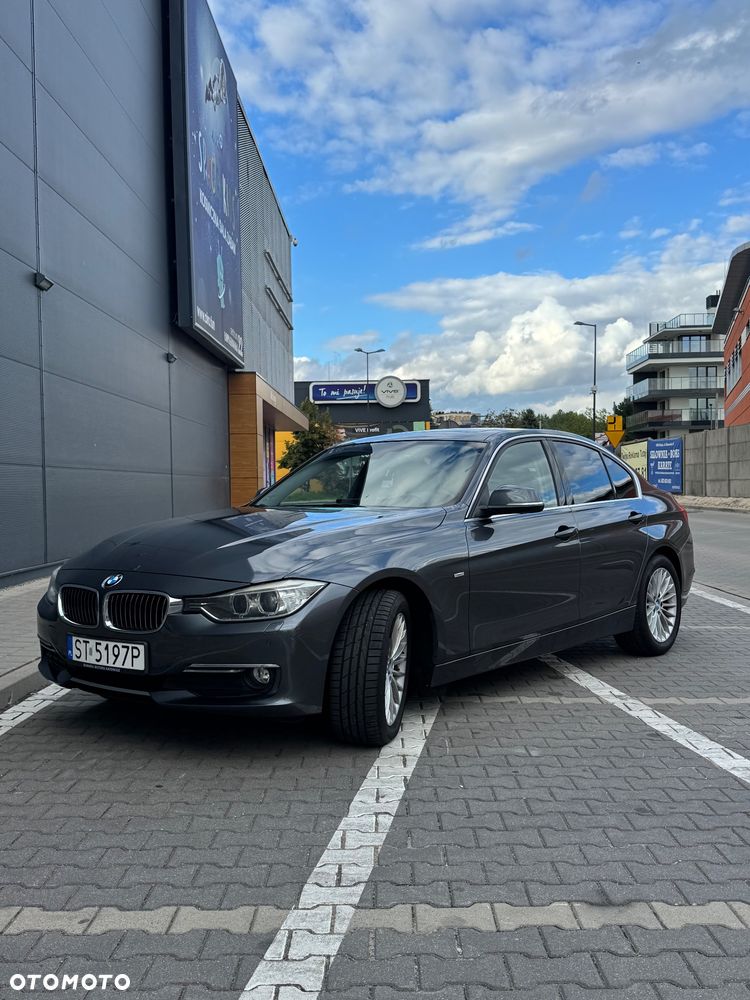 BMW Seria 3 318d Luxury Line - 3