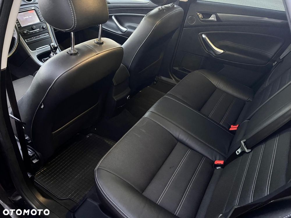 Ford Mondeo 2.0 TDCi Champions Edition - 13