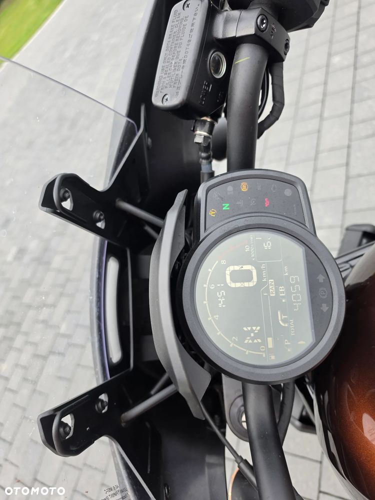 Honda CMX - 10