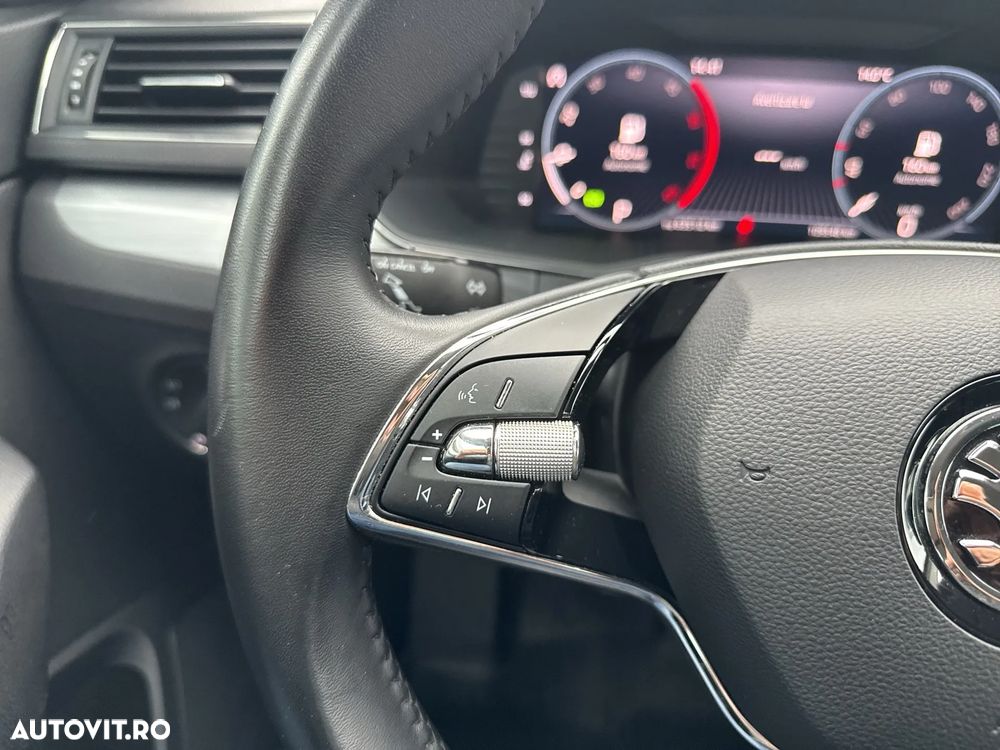Skoda Superb 2.0 TDI DSG Ambition - 16