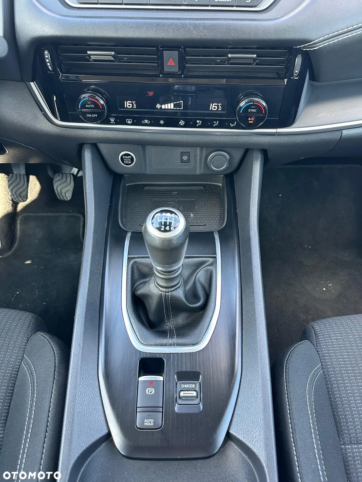 Nissan Qashqai 1.3 DIG-T ACENTA - 11