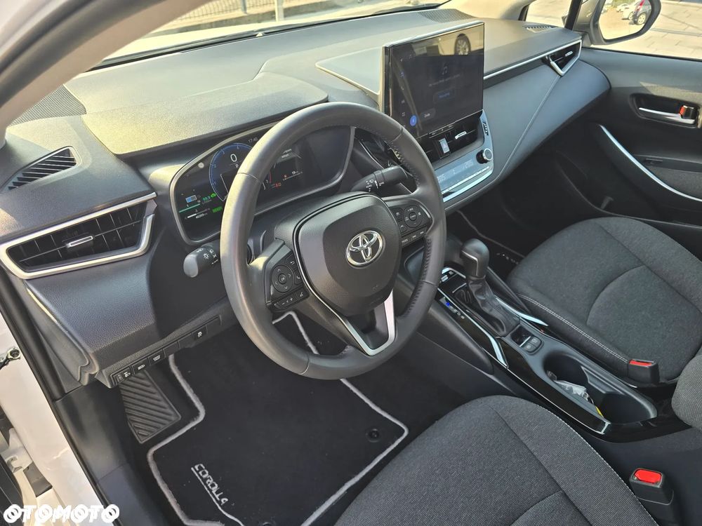 Toyota Corolla - 22
