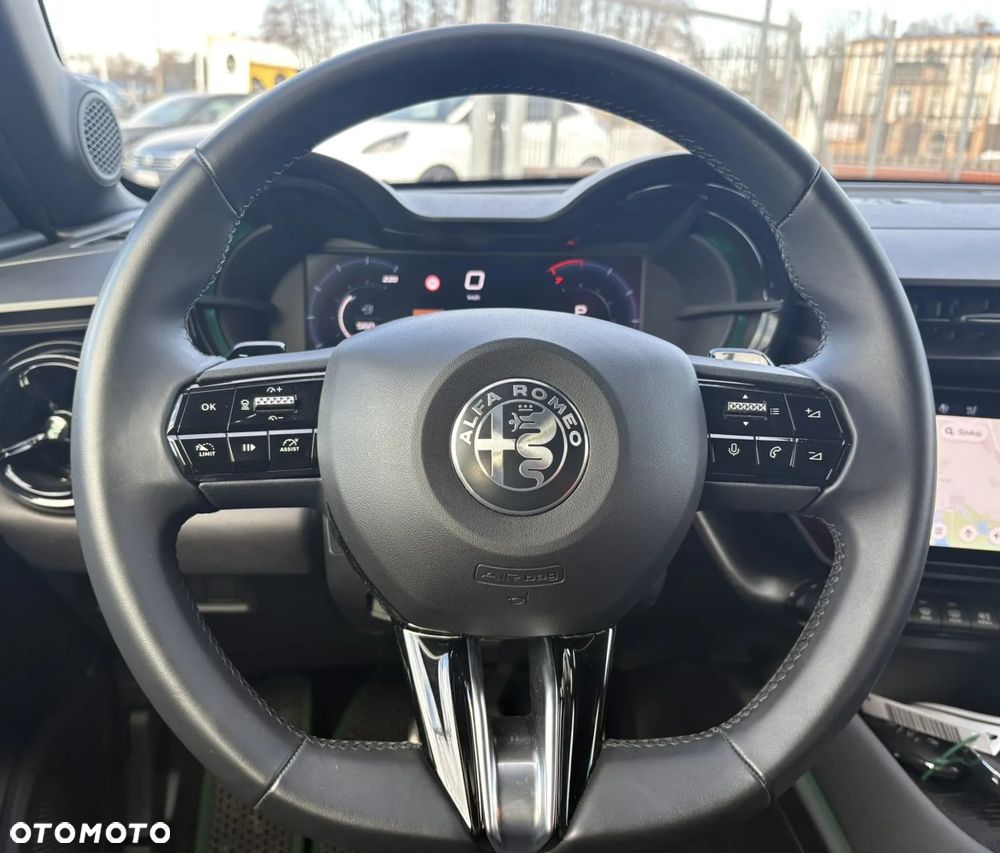 Alfa Romeo Junior 1.2 mHEV Ibrida Speciale eDCT - 13