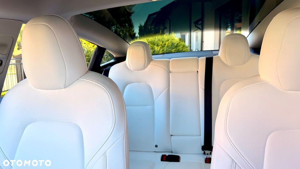 Tesla Model 3 Long Range AWD - 13