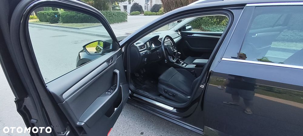 Skoda Superb 2.0 TDI Ambition - 6