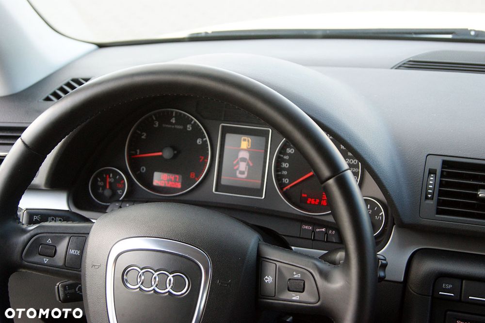 Audi A4 Limousine - 31