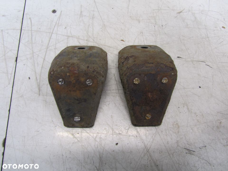 iveco daily 99-14r łapa uchwyt ramy zabudowy 2szt - 2