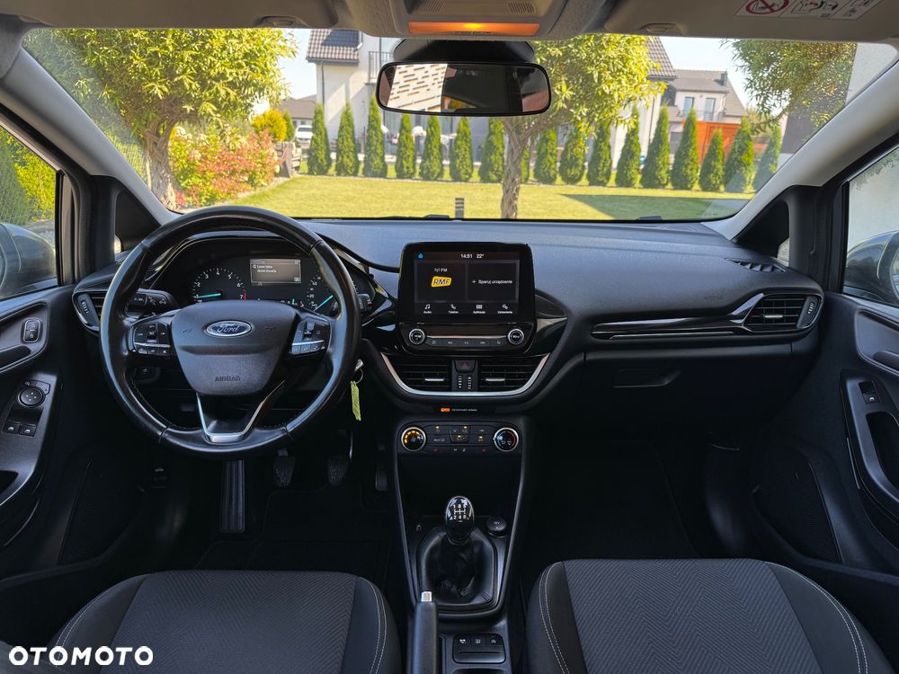 Ford Fiesta - 24