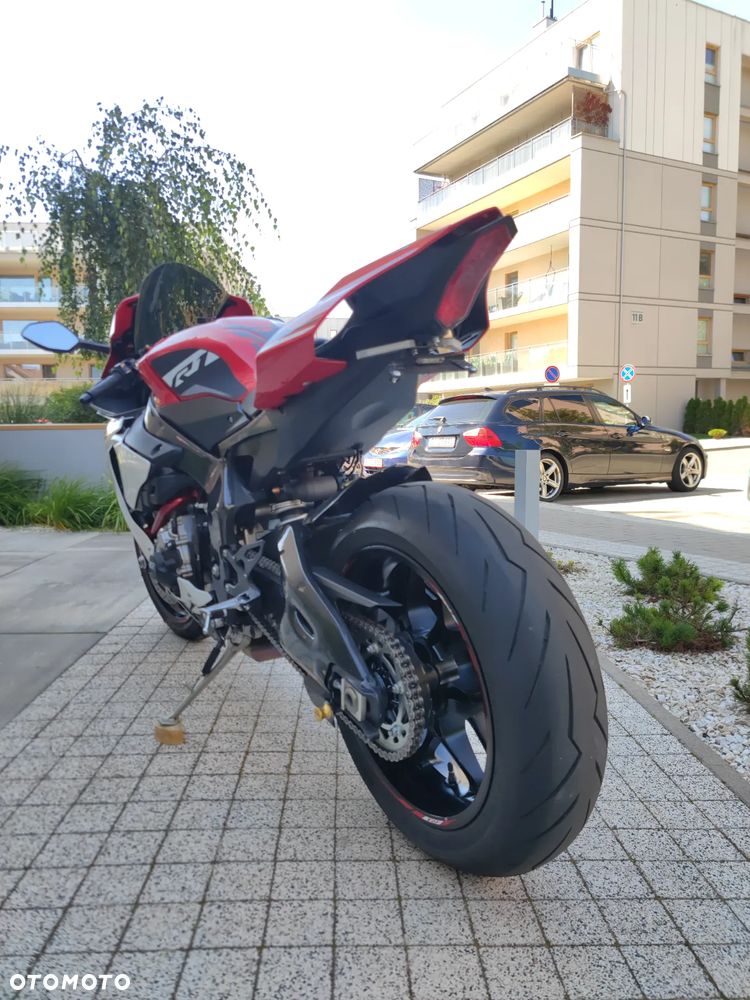 Yamaha R1 - 5