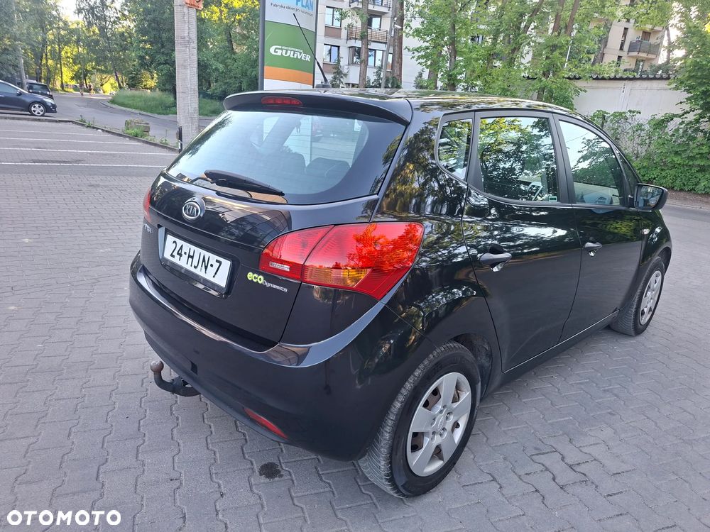 Kia Venga 1.6 L - 6