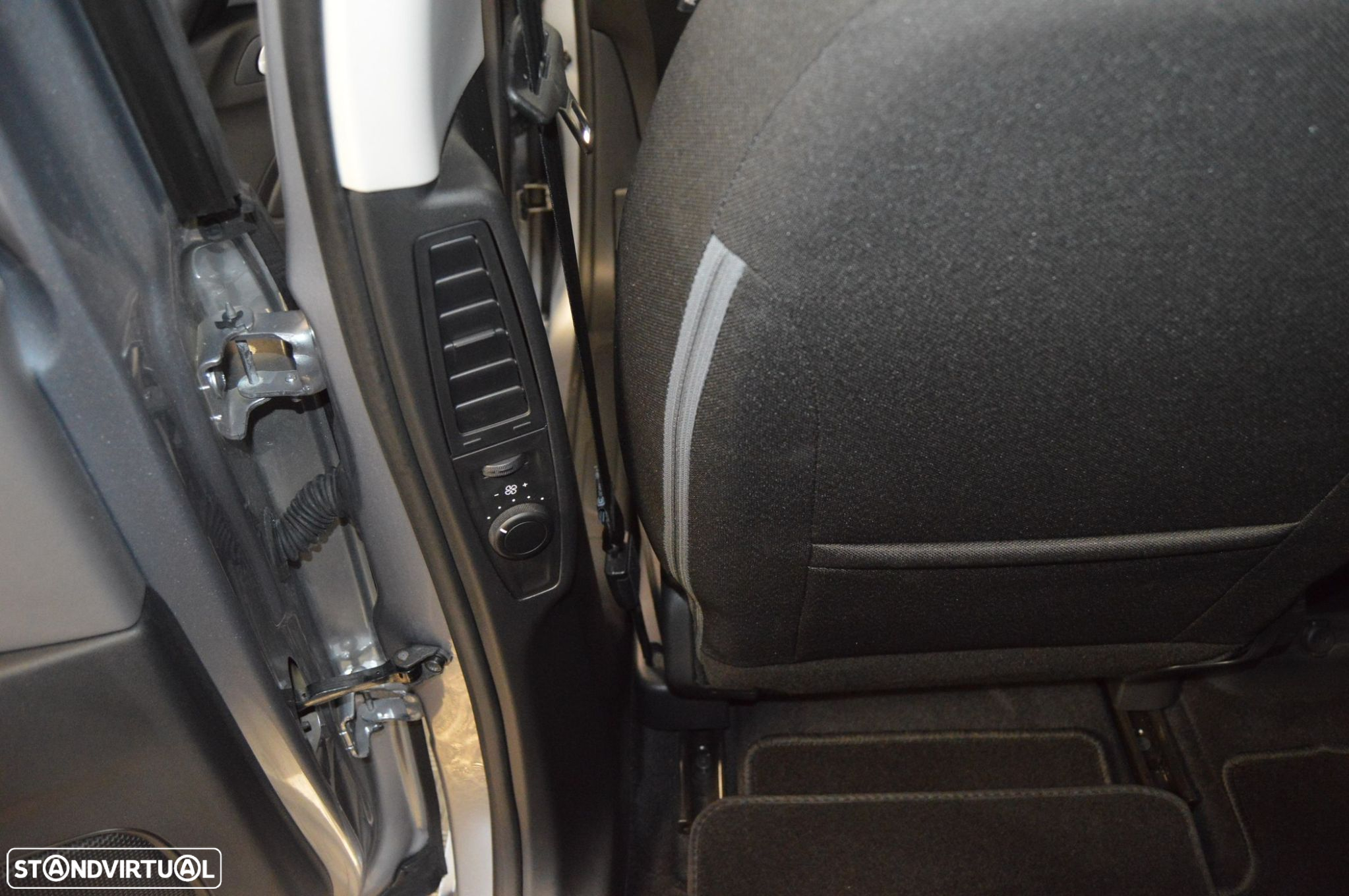 Citroën Grand C4 Spacetourer 1.5 BlueHDi Feel EAT8 - 27