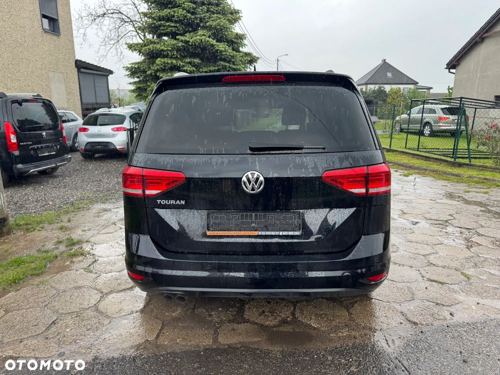 Volkswagen Touran 2.0 TDI BMT Highline DSG - 10