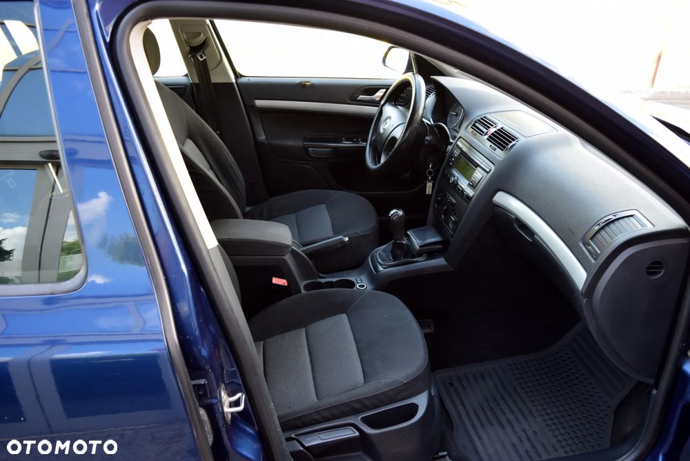 Skoda Octavia 1.6 FSI Ambiente - 7