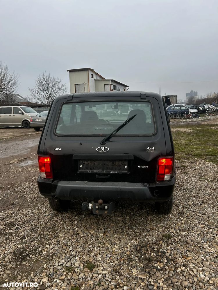 Lada Niva - 9