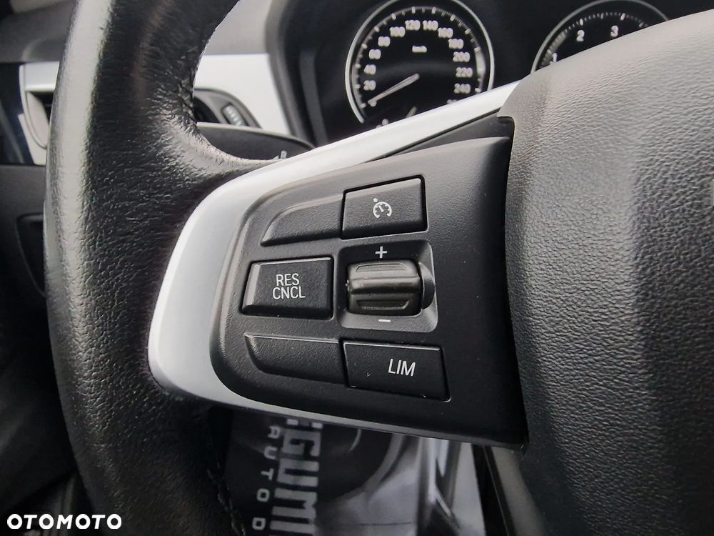 BMW X1 sDrive20d - 28