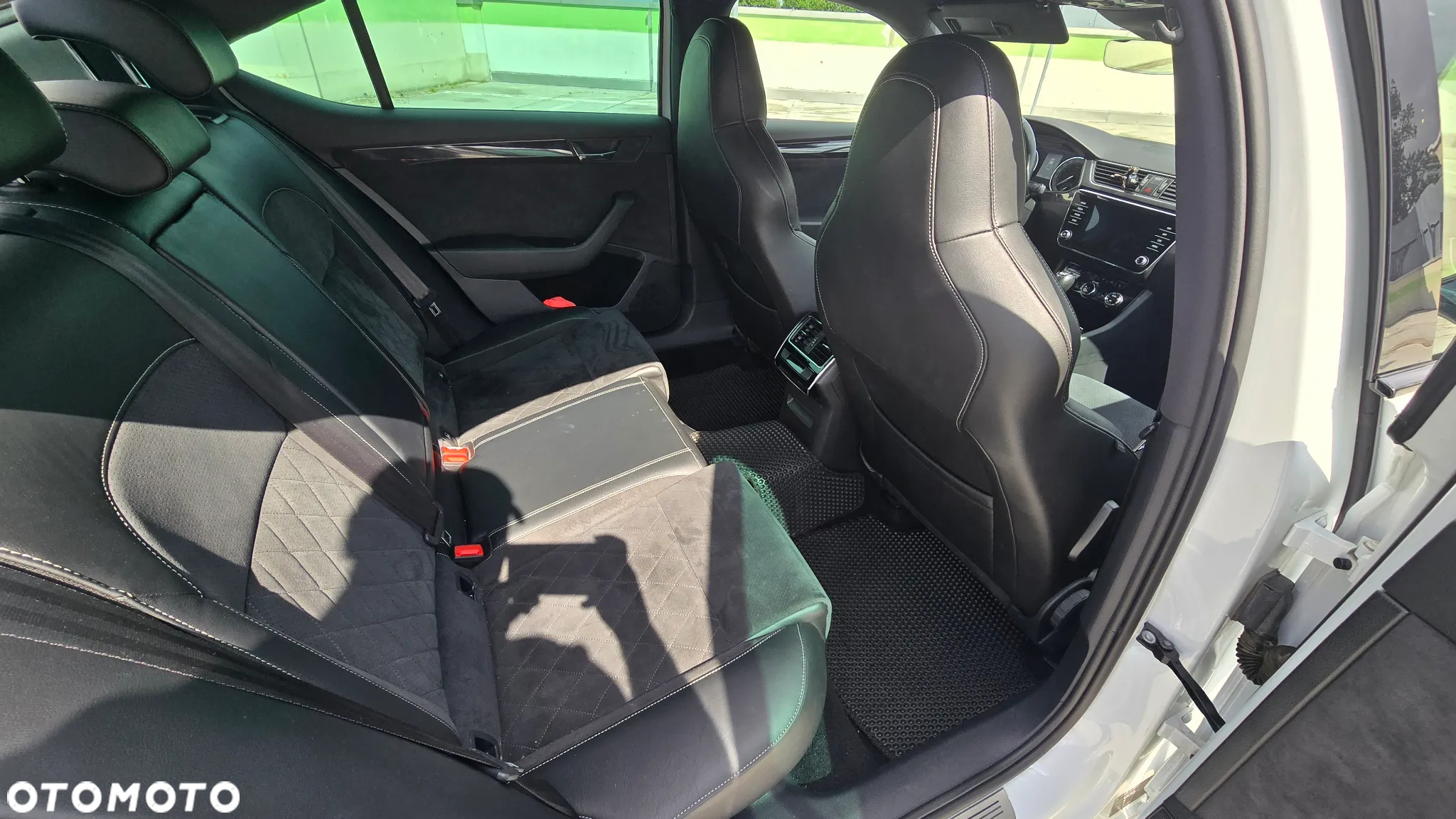 Skoda Superb 2.0 TSI 4x4 Sportline DSG - 12