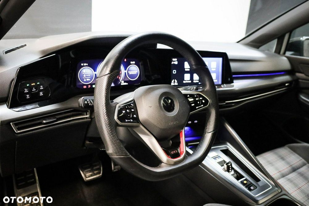 Volkswagen Golf - 15
