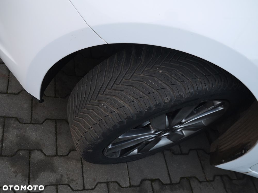 Kia Ceed 1.6 GDI Spirit - 24