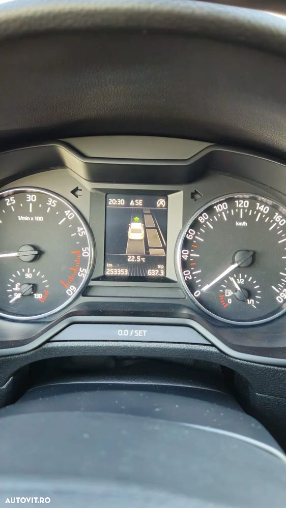 Skoda Octavia 1.6 TDI GREENLINE - 35