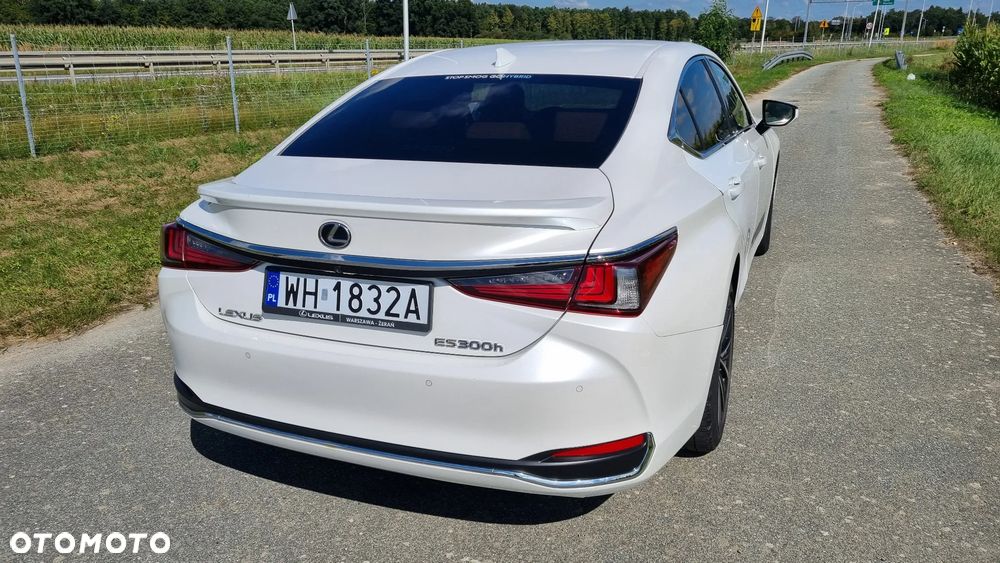 Lexus ES 300h Prestige - 5