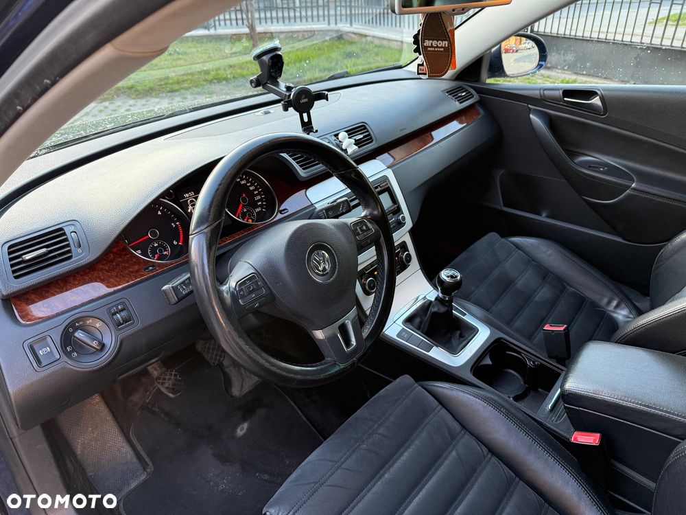 Volkswagen Passat 2.0 TDI Highline - 6