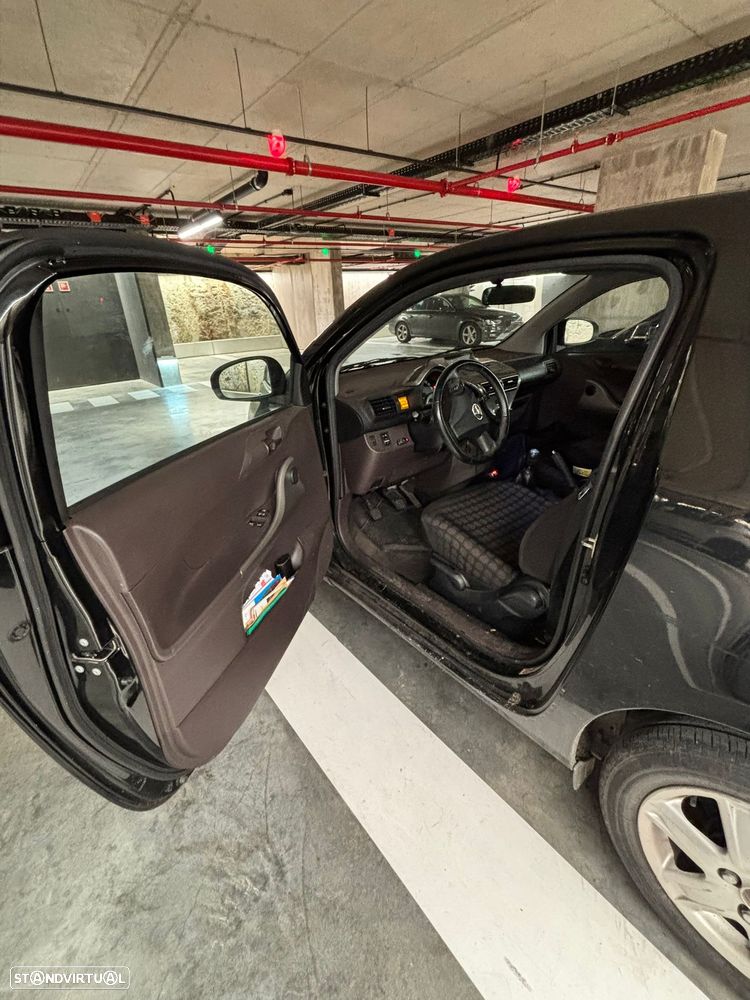 Toyota iQ 1.33 VVT-i - 6