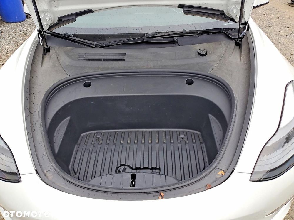 Tesla Model 3 Langstreckenbatterie Allradantrieb Dual Motor - 10