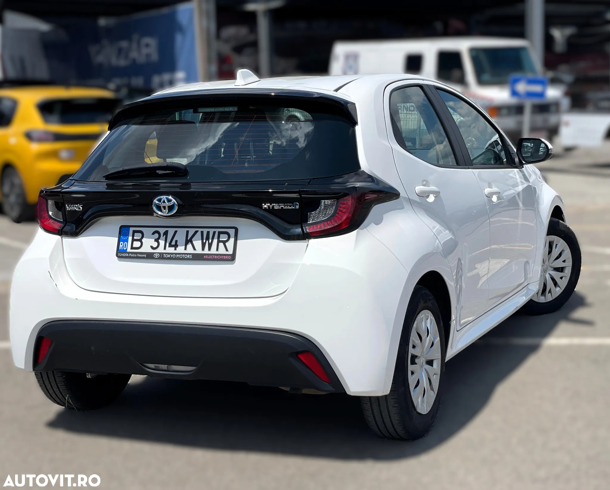 Toyota Yaris 1.5 L CVT Active - 8
