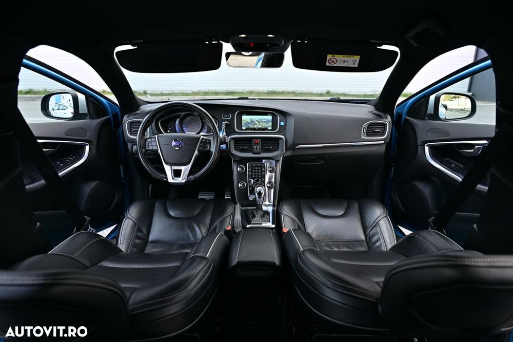 Volvo V40 D3 Geartronic RDesign - 3