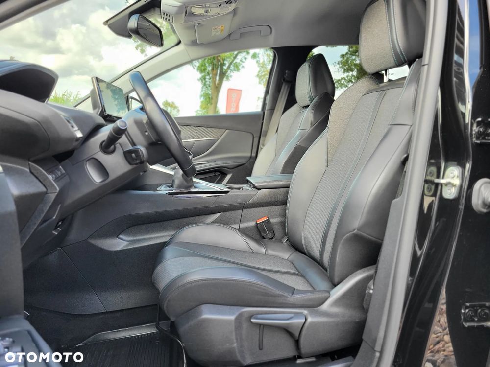 Peugeot 3008 1.5 BlueHDi Allure S&S - 22