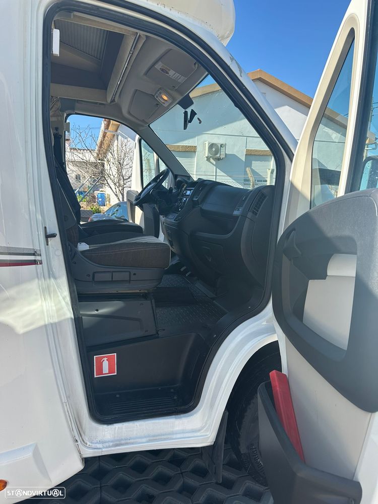 Rapido Serie 6F 691 cama central - 36