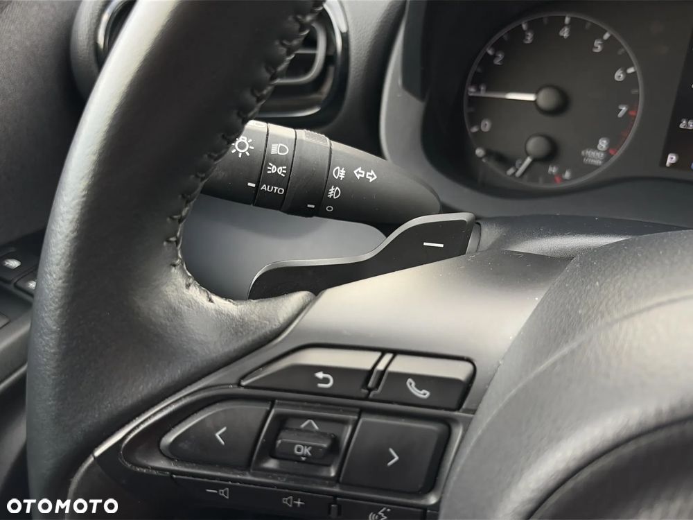 Toyota Yaris 1.5 Comfort CVT - 21