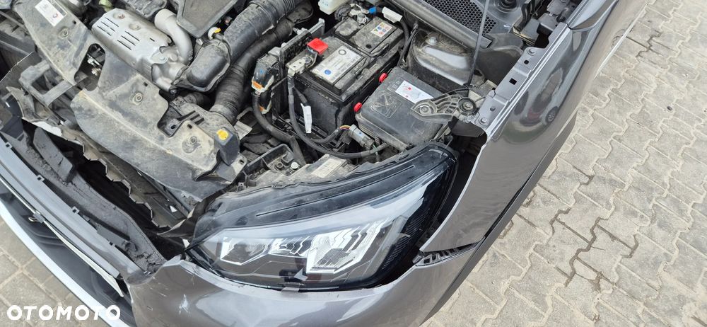 Peugeot 2008 1.2 PureTech Allure S&S EAT8 - 15