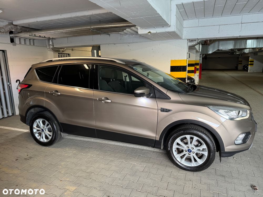 Ford Kuga 1.5 EcoBoost 2x4 Titanium - 1
