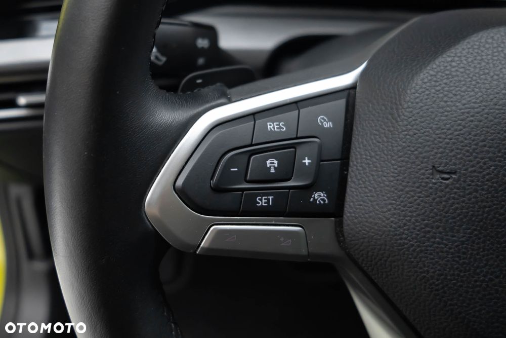 Volkswagen Golf - 17