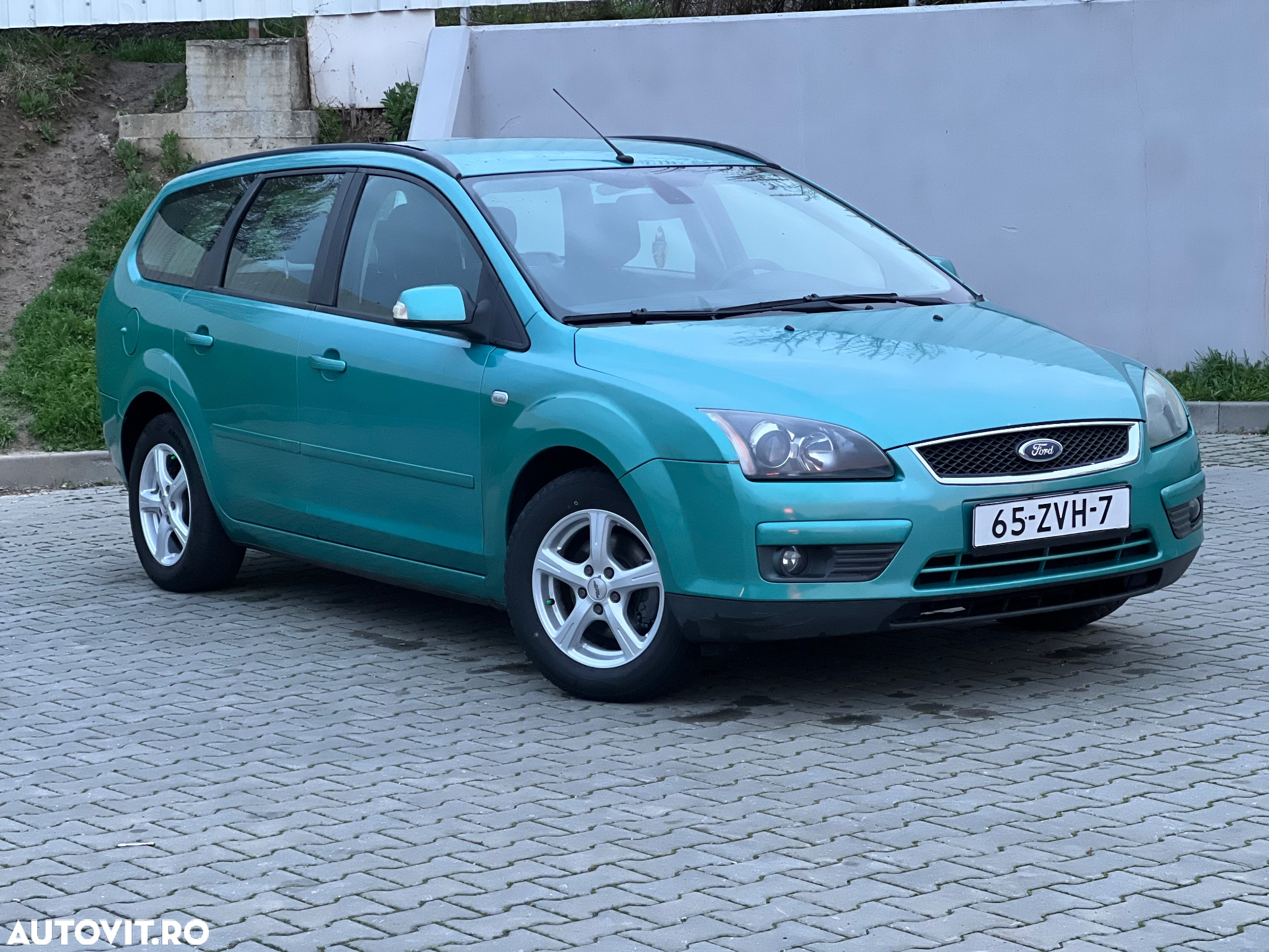 Ford Focus 1.6 Ti-VCT Titanium - 2