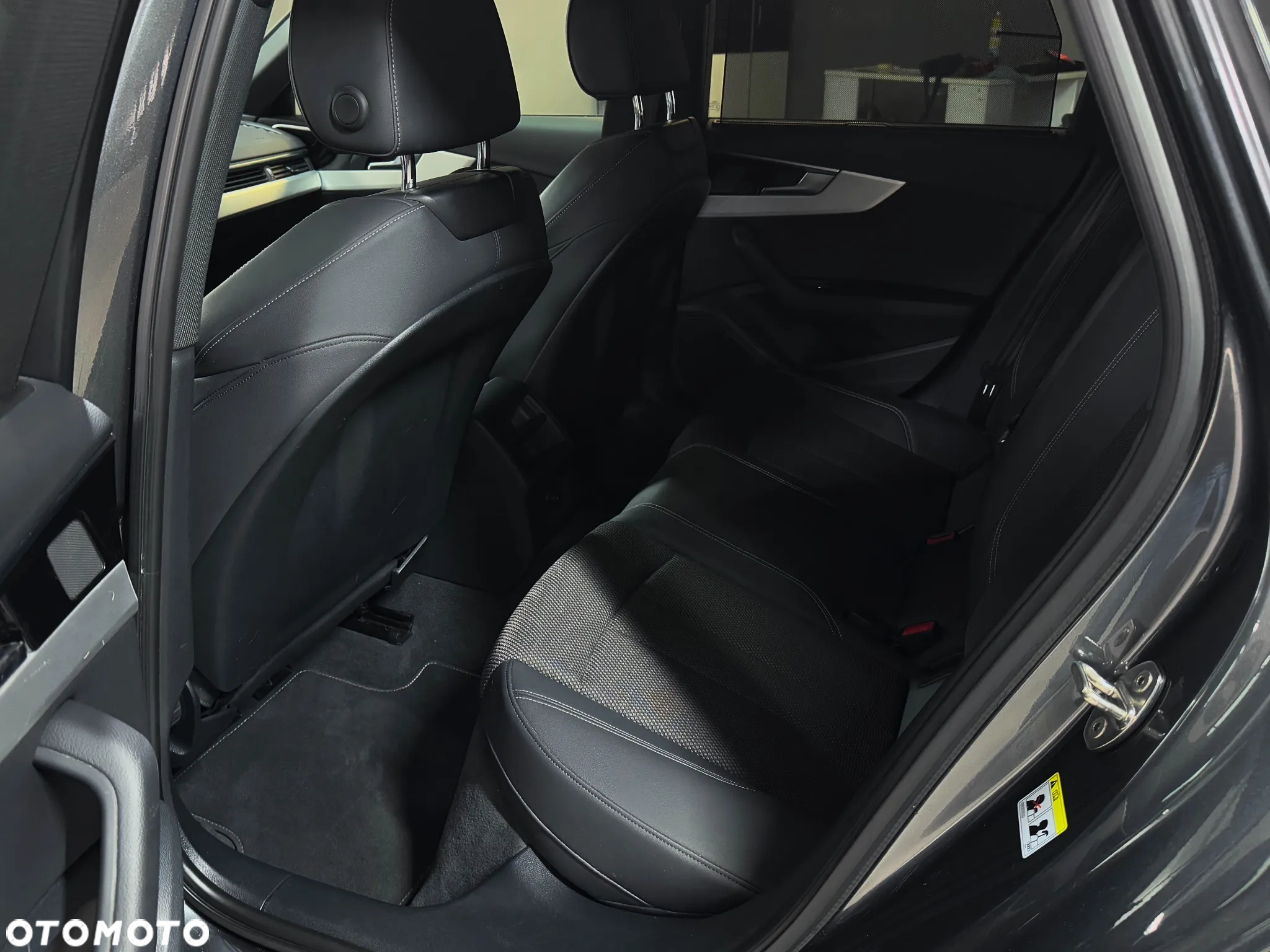 Audi A4 Avant 40 TDI S tronic S line - 4