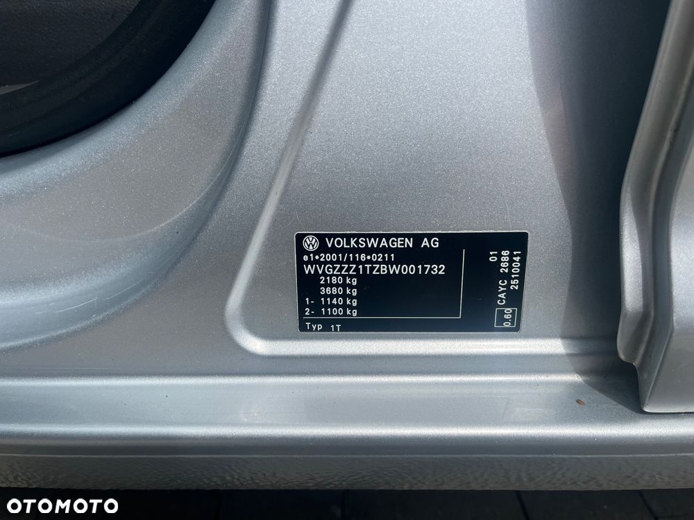 Volkswagen Touran - 17