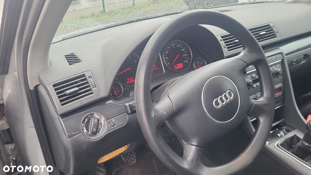 Audi A4 Limousine - 6