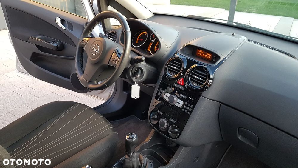 Opel Corsa 1.2 16V Color Edition - 30