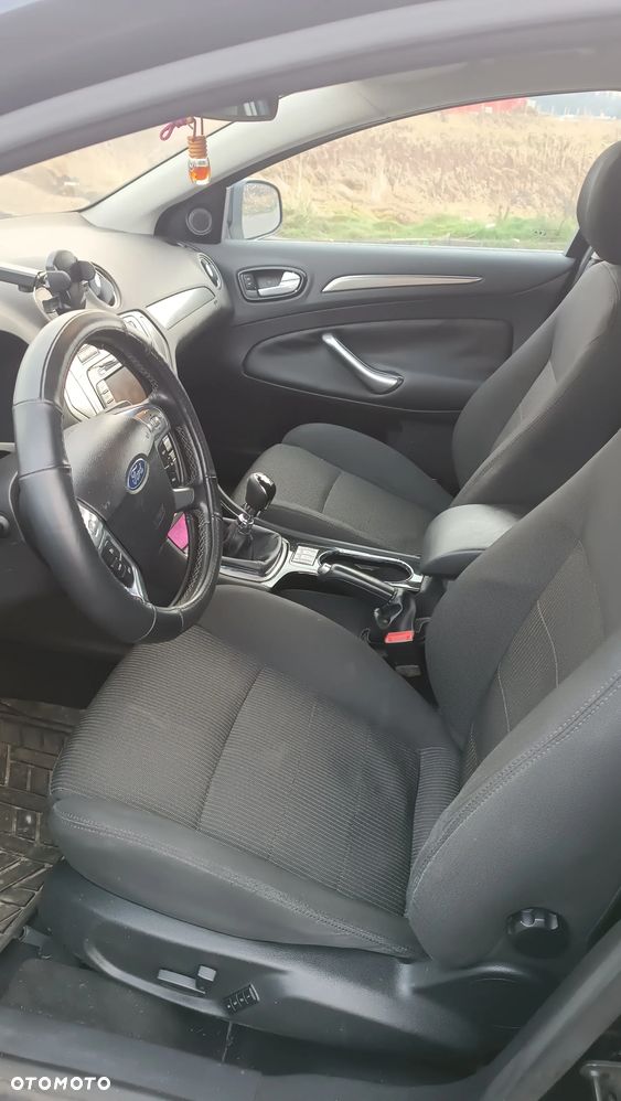 Ford Mondeo 2.0 TDCi Titanium - 11