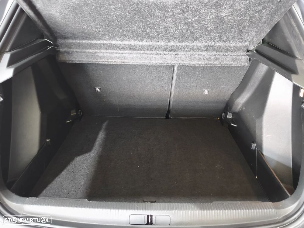 Peugeot 2008 2023 photo 4