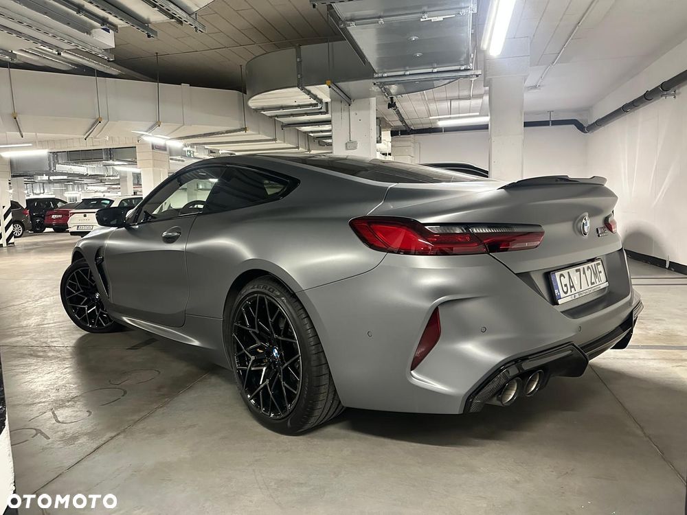 BMW M8 - 8