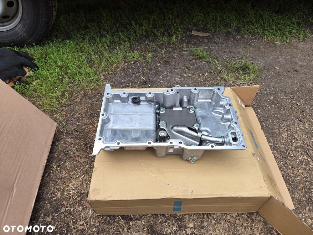 Miska olejowa Opel Zafira B 2.2 M75 110 kW 150 PS 55557091 - 8