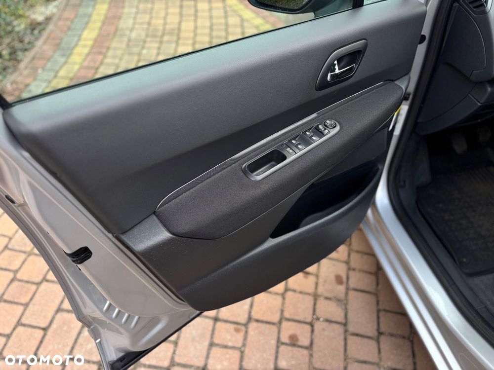 Peugeot 5008 1.6 THP Family 7os - 10