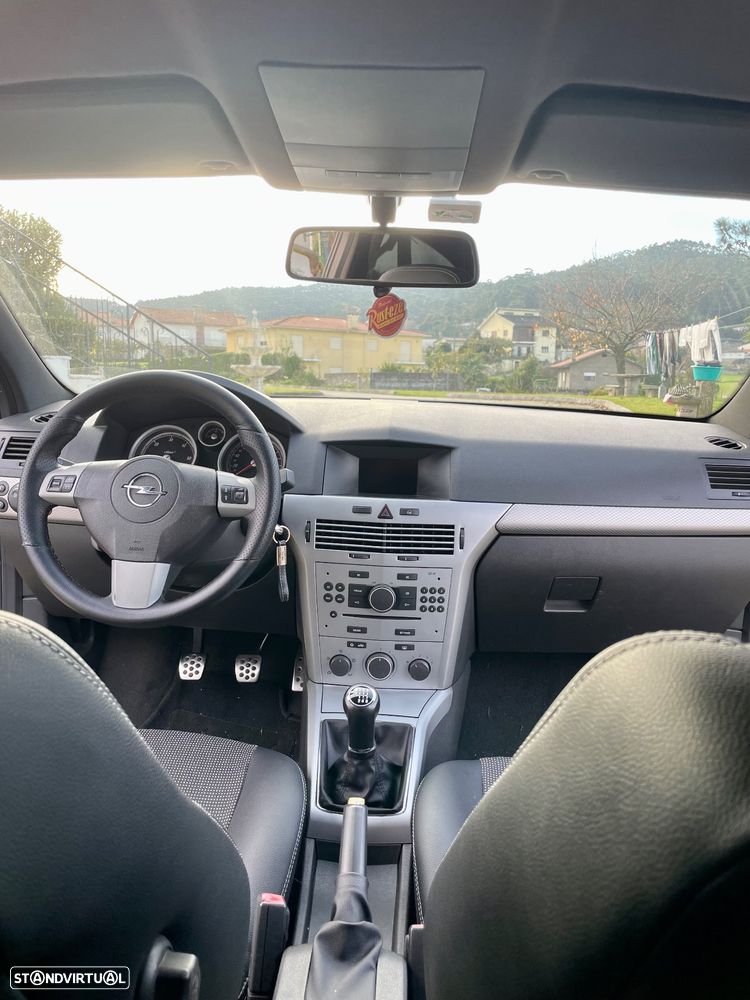 Opel Astra GTC 1.3 CDTI - 17